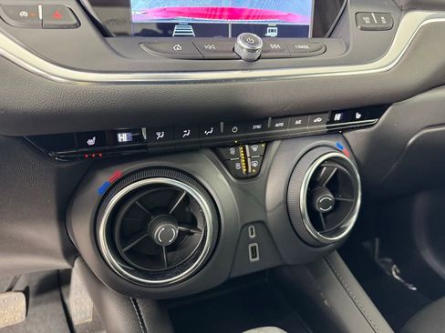 Used 2022 Chevrolet Blazer LT image 17