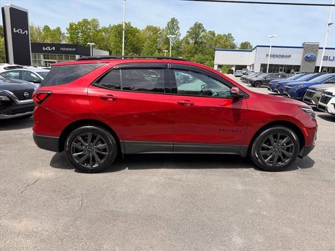 Used 2024 Chevrolet Equinox RS w/ RS Leather Package AWD/4WD image 16