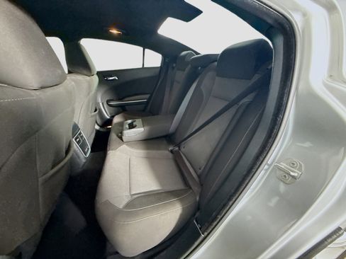 Used 2022 Dodge Charger SXT image 25