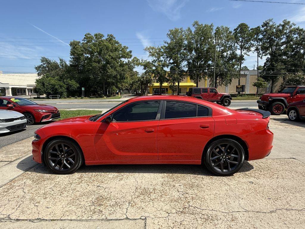 Used 2019 Dodge Charger SXT w/ Plus Group RWD image 8