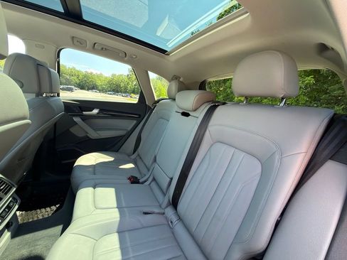 Used 2019 Audi Q5 Premium w/ Premium Plus Package AWD/4WD image 20