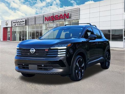 Used 2025 Nissan Kicks SR image 3