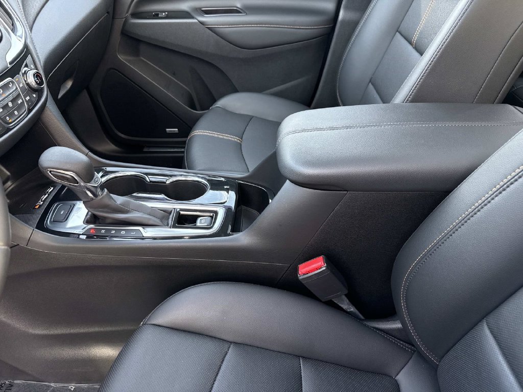 Used 2022 Chevrolet Equinox Premier AWD/4WD image 16