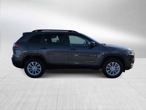 Used 2022 Jeep Cherokee Latitude Lux w/ Sun & Sound Group image 9