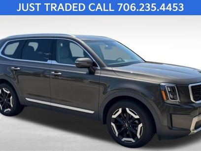 Used 2023 Kia Telluride EX w/ EX Captain's Chair Package