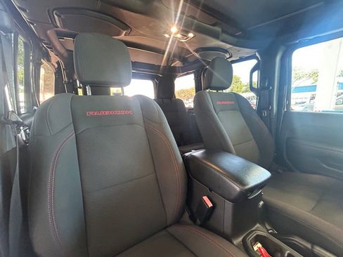 Used 2022 Jeep Wrangler Unlimited Rubicon image 28