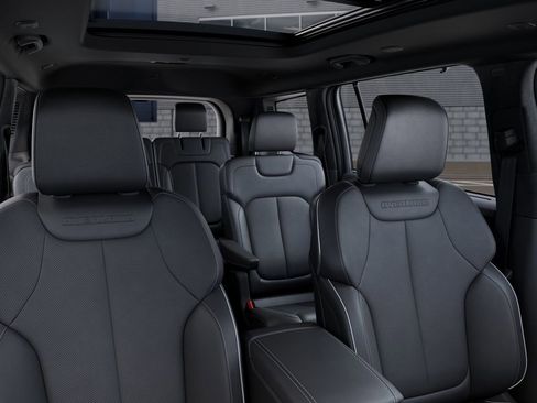 New 2025 Jeep Grand Cherokee L Overland w/ Advanced Protech Group III AWD/4WD image 26