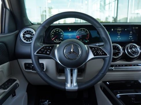 Used 2026 Mercedes-Benz GLB 250 image 20