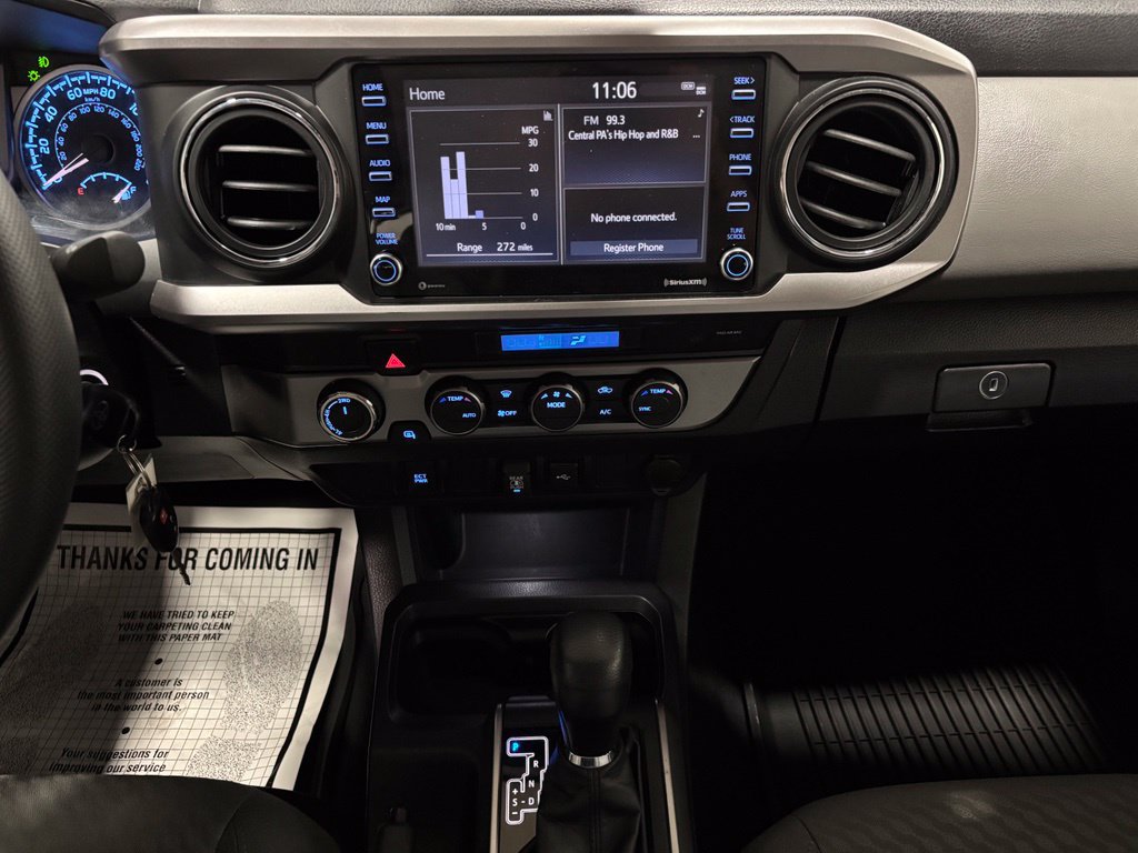Used 2022 Toyota Tacoma SR5 AWD/4WD image 25