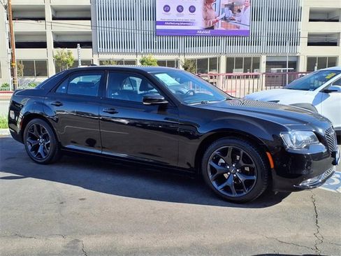 Used 2022 Chrysler 300 S image 3