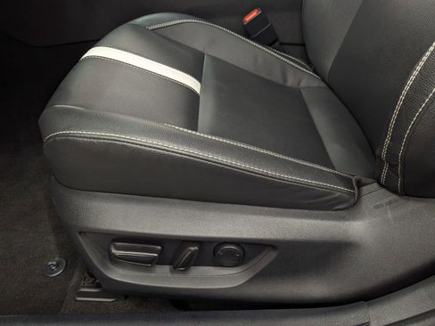 Used 2025 Toyota Camry SE image 11