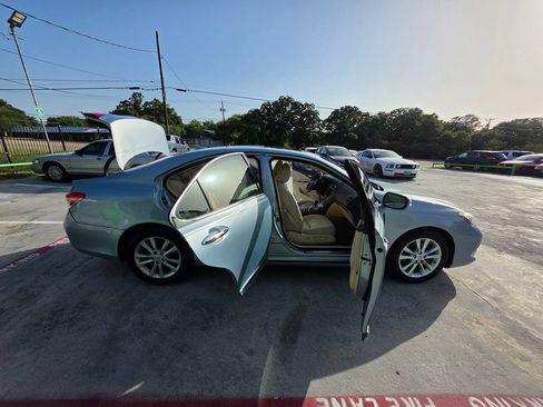 Used 2011 Lexus ES 350 FWD image 31