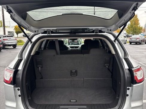 Used 2015 Chevrolet Traverse LT image 15