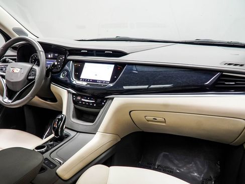Used 2024 Cadillac XT6 Premium Luxury w/ LPO, Floor Liner Package AWD/4WD image 15