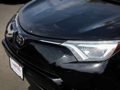 Used 2018 Toyota RAV4 Limited w/ Advanced Technology Package AWD/4WD image 20