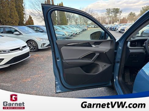 New 2026 Volkswagen Tiguan SE image 10