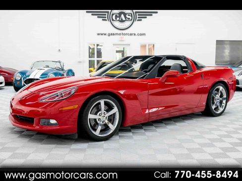 Used 2009 Chevrolet Corvette Coupe w/ Z51 Performance Package RWD image 1