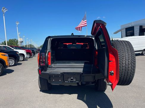 New 2026 GMC Hummer EV SUV image 30