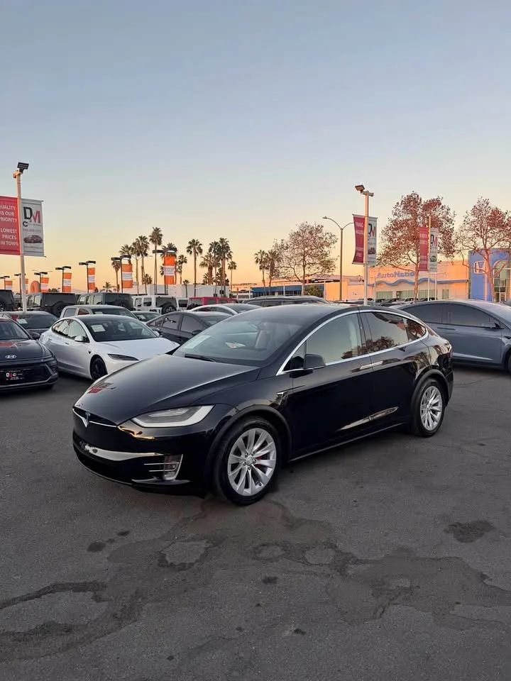 Used 2017 Tesla Model X P100D AWD/4WD image 2
