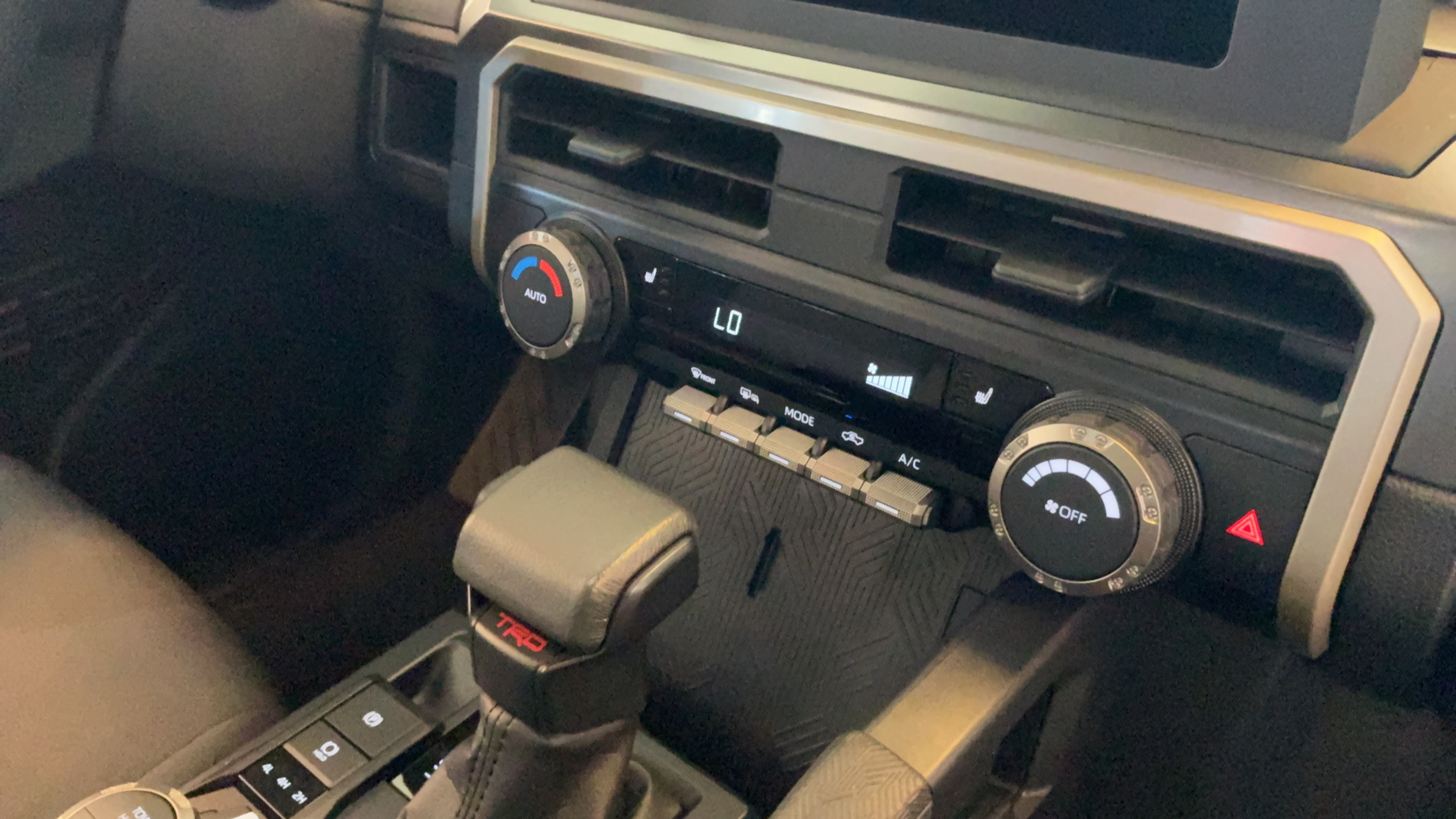 Certified 2025 Toyota Tacoma TRD Sport AWD/4WD image 36