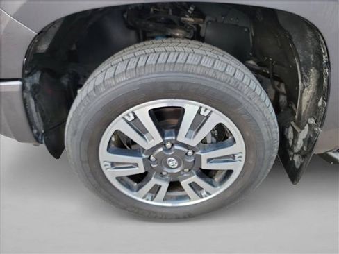 Used 2019 Toyota Tundra SR5 AWD/4WD image 10