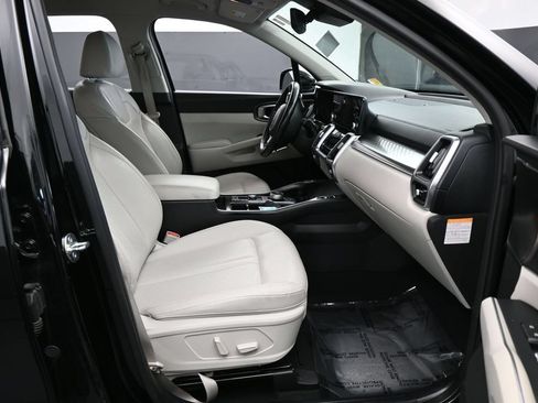Used 2023 Kia Sorento EX FWD image 44