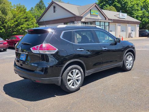 Used 2015 Nissan Rogue SV w/ SV Premium Package AWD/4WD image 7
