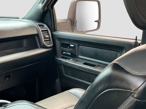 Used 2023 RAM 2500 Tradesman w/ Chrome Appearance Group image 22