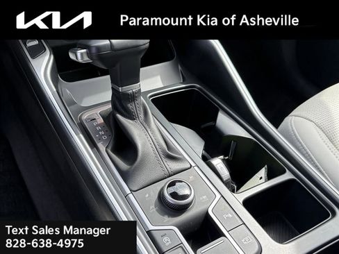 Certified 2025 Kia Sorento EX w/ Panoramic Sunroof Package image 26