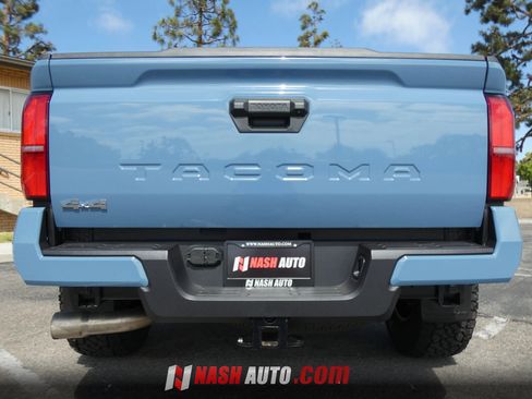 Used 2026 Toyota Tacoma SR5 AWD/4WD image 10