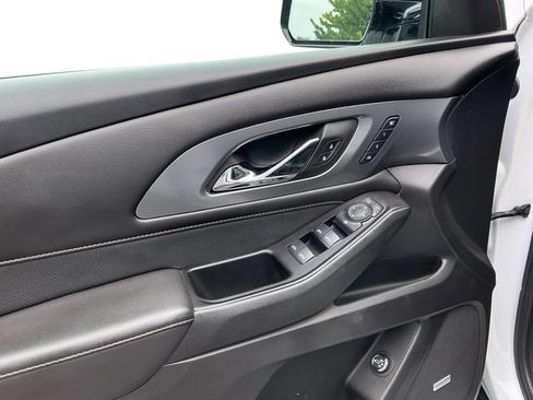 Used 2019 Chevrolet Traverse Premier w/ Redline Edition AWD/4WD image 11