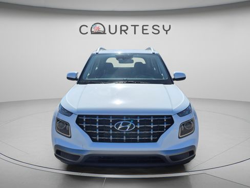 New 2026 Hyundai Venue SEL FWD image 8
