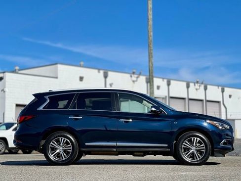 Used 2019 INFINITI QX60 Luxe w/ Essential Package image 4
