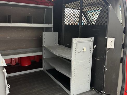 Used 2016 Chevrolet Express 2500 image 15