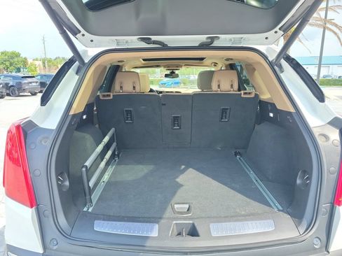 Used 2019 Cadillac XT5 Platinum AWD/4WD image 11