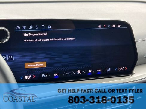 Used 2025 Chevrolet Traverse LT AWD/4WD image 40