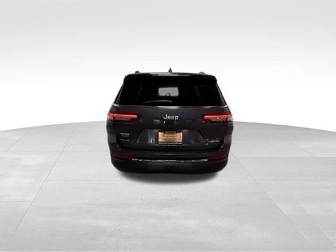 Certified 2025 Jeep Grand Cherokee L Laredo w/ Luxury Tech Group I AWD/4WD image 9