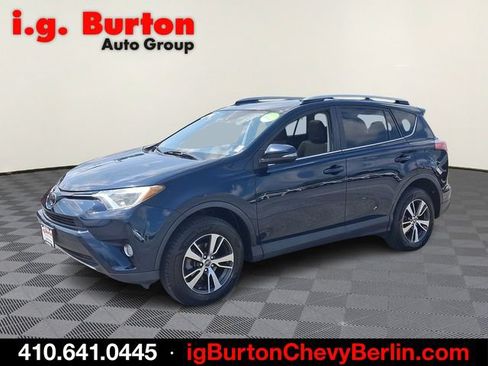 Used 2018 Toyota RAV4 XLE w/ Plus Extra Value Package AWD/4WD image 3