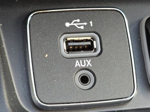 Used 2020 Jeep Cherokee Trailhawk w/ Cold Weather Group image 8