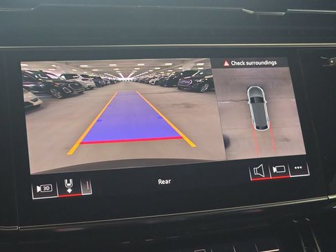 Certified 2025 Audi Q8 Premium Plus AWD/4WD image 21
