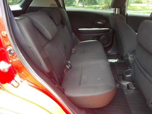 Used 2017 Honda HR-V LX image 16