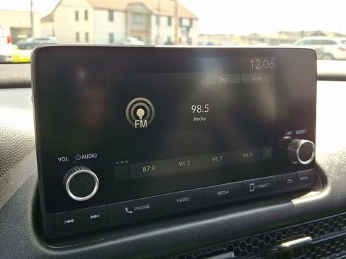 Used 2024 Honda HR-V LX image 17
