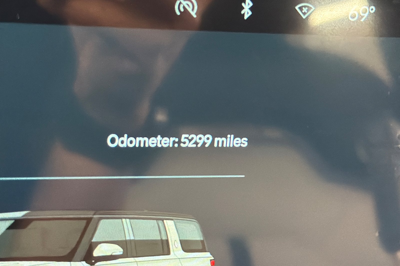Used 2025 Rivian R1S Adventure Tri AWD/4WD image 25