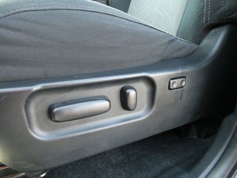 Used 2022 Toyota Tacoma TRD Off-Road w/ Technology Package image 23