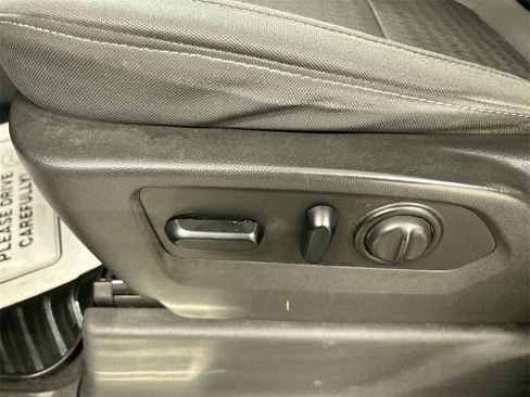 Used 2020 Chevrolet Silverado 1500 LT w/ Convenience Package image 10