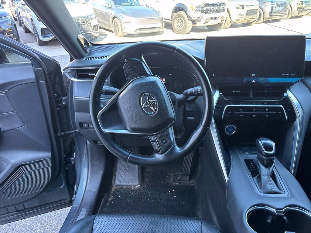 Used 2021 Toyota Venza XLE w/ Softex Package AWD/4WD image 17