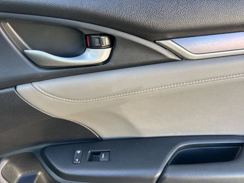 Used 2016 Honda Civic EX-L image 17