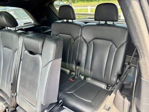 Used 2019 Audi Q7 3.0T Prestige w/ Prestige Package AWD/4WD image 19