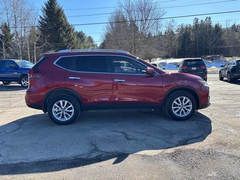 Used 2019 Nissan Rogue SV image 8