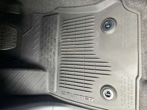 New 2026 Toyota 4Runner SR5 AWD/4WD image 36